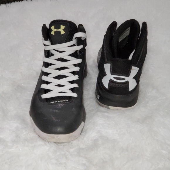 Under Armour Micro G Torch Basketball shoes Womens size 9.5 - Picture 2 of 6
